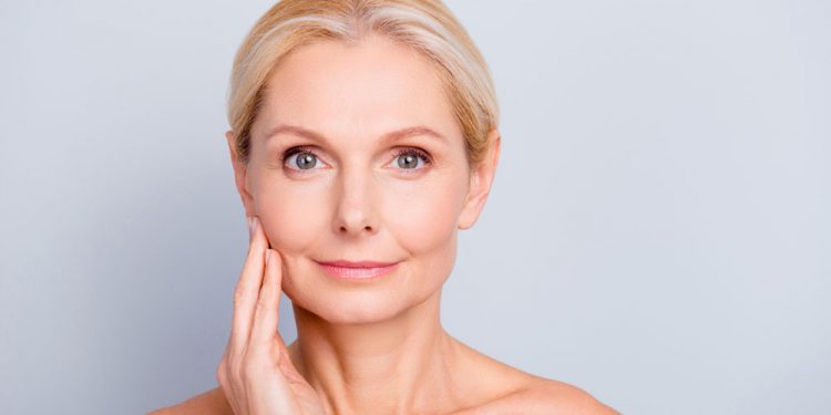 10 Best Anti-Aging Oils for Younger Looking Skin