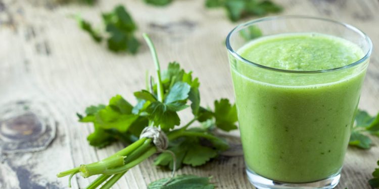 This Green Parsley Drink Will Flush Out Your Bad cholesterol