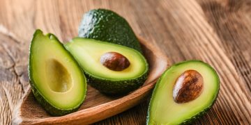 8 Common Natural Foods That Protect You From Cancer