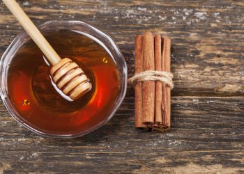 5 Amazing Health Benefits of Cinnamon and Honey