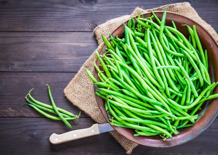 How to Dissolve Kidney Stones Using Green Beans