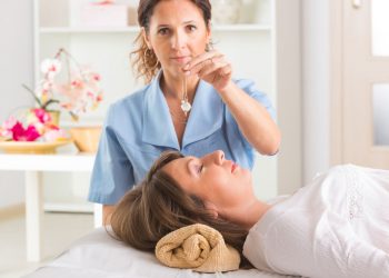 6 Ways How Sleep Hypnosis Helps with Insomnia