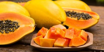 6 Health Benefits of Papaya Backed By Science